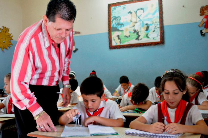 Foto: Otilio Rivero Delgado/ Adelante/ Archivo Camagüey extenderá a más el escuelas perfeccionamiento educativo
