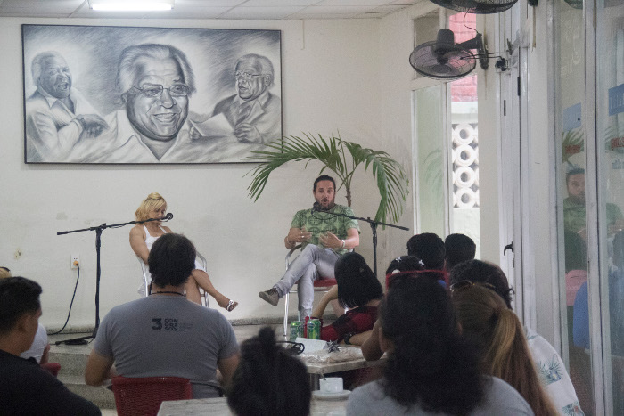 Fotos: Cortesía de Alberto Santos Casas Freddys Núñez: El teatro no es para mostrar el ego