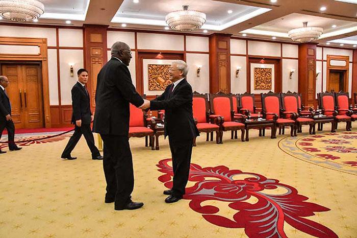Foto: Tomada de www.granma.cu Líder partidista vietnamita recibe a Salvador Valdés Mesa