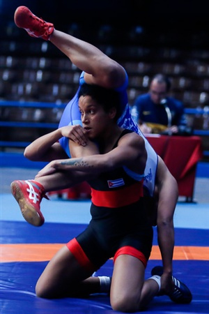 Foto: Tomada de www.jit.cu  Sobresalen santiagueras en Nacional de Lucha