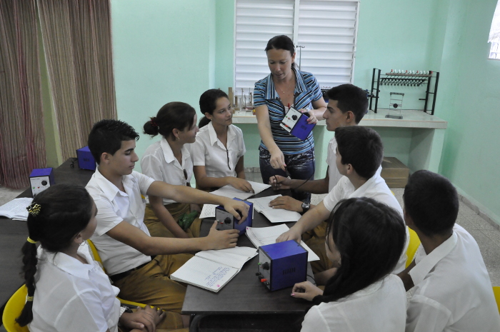 Asignaturas priorizadas como Español, Matemática, Historia, además de Biología, Inglés, Geografía, Química y Educación Laboral, forman parte de las necesidades actuales de la provincia que intentará suplir el contingente que llega a su quinto curso de servicios.Foto: Otilio Rivero Delgado/ Adelante/ Archivo Una vez más, los jóvenes dicen ¡sí!