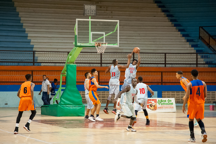 Foto: Leandro Pérez Pérez/Adelante Zonal central de baloncesto se decide en la última jornada