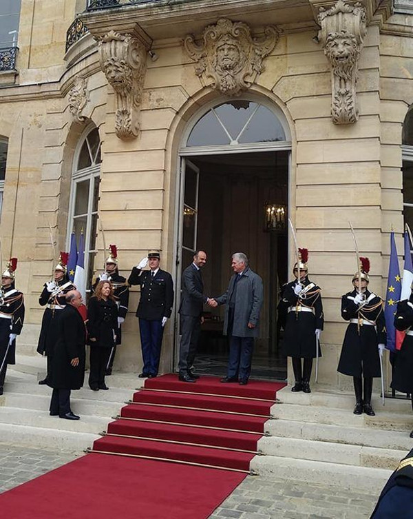 El primer ministro de Francia, Edouard Philippe, recibe a Miguel Díaz-Canel, presidente de Cuba, en París. Foto: Yaima Puig Meneses/ Facebook Primer ministro francés recibe a Díaz-Canel