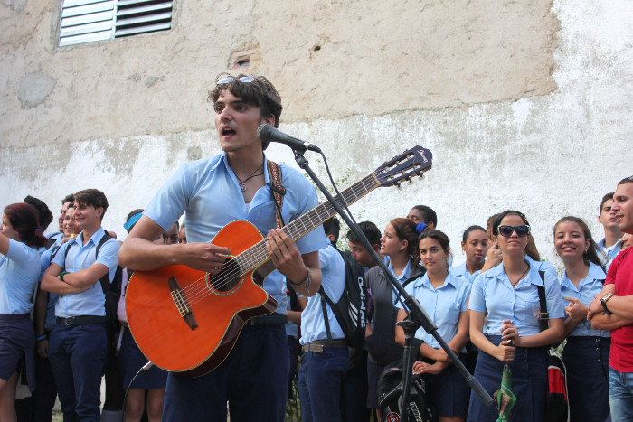 Canto Adentro: vuelve festival de trova en Camagüey 