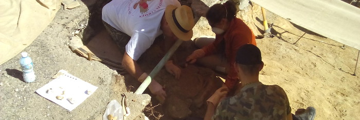 Encuentran restos humanos en excavación arqueológica