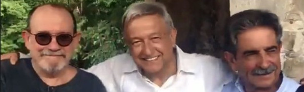 Silvio Rodríguez y López Obrador visitan zona arqueológica mexicana