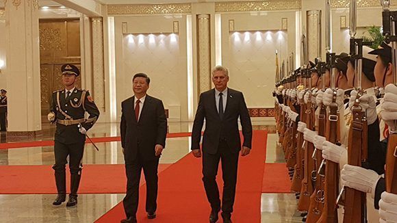 Encuentro oficial presidentes de Cuba y China