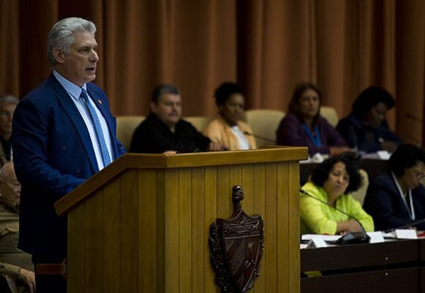 El Presidente de los Consejos de Estado y de Ministros, Miguel Díaz-Canel. Foto: Irene Pérez/Cubadebate Para mayor bienestar del pueblo: Trabajar sin descanso