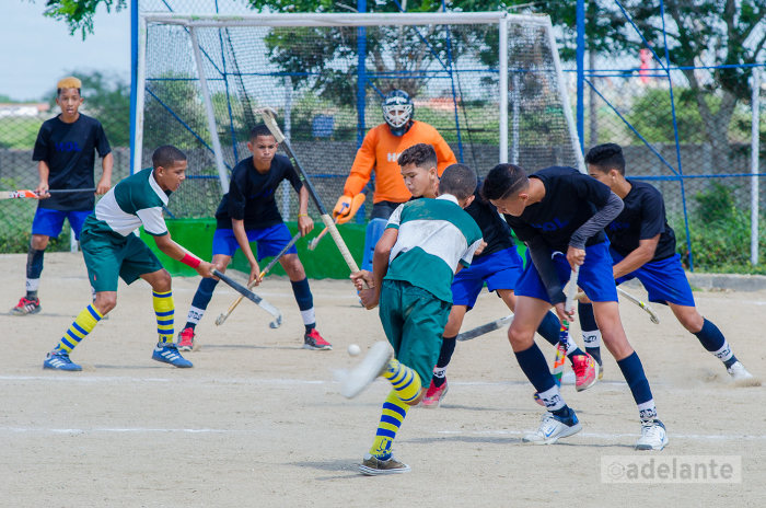 Fotos: Leandro Pérez Pérez/ Adelante Hockistas escolares buscan la gloria en Camagüey (+ Fotos)