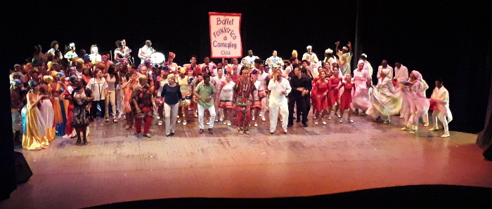 Foto: De la autora Premio Olorum 2019 para Reinaldo Echemendía