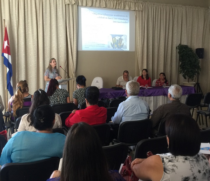 Universidad hacia el autofinanciamiento sustentable