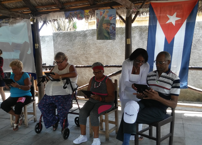 Foto: Orlando Seguí Aguilar/Colaborador Joven Club celebra con los abuelos el cumpleaños de Fidel