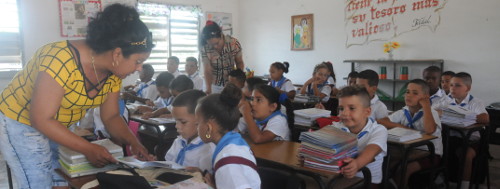 En Camagüey más de 900 solicitudes para reincorporación al sector educacional