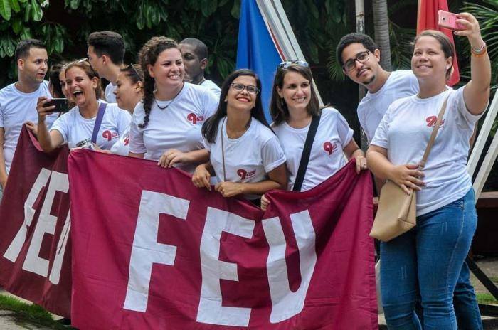 Foto: Tomada de radiocamaguey.wordpress.com El cumple 97 de la FEU es en Camagüey