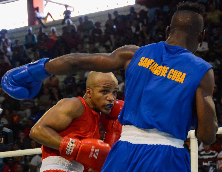 Foto: Leandro Pérez Pérez /Adelante/Archivo Santiagueros muestran músculo en el arranque del Playa Girón