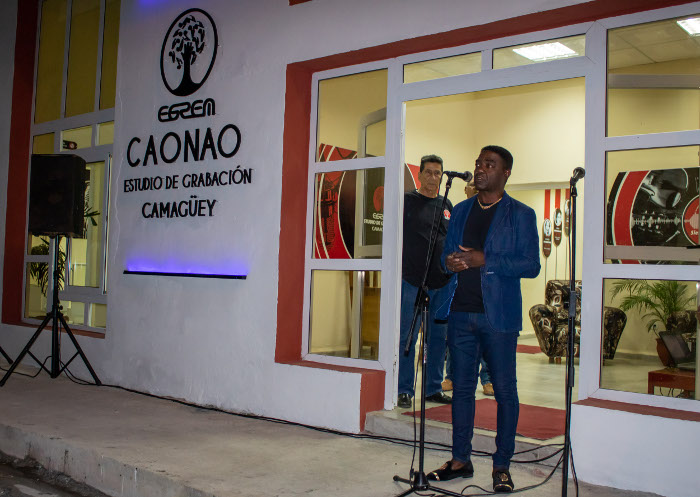 Fotos: Alberto Santos / Colaborador EGREM prueba nuevo estudio de grabación en Camagüey