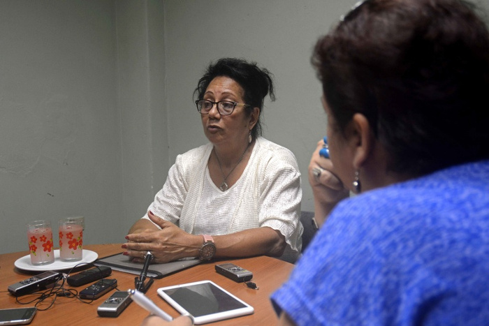 Ofrece declaraciones a la prensa la MS.c María Gloria Vidal Rivalta, doctora en medicina veterinaria, en el Centro Nacional de Sanidad Vegetal, en La Habana, Cuba. Foto: Ariel Ley Royero / ACN En preparación ley de bienestar animal