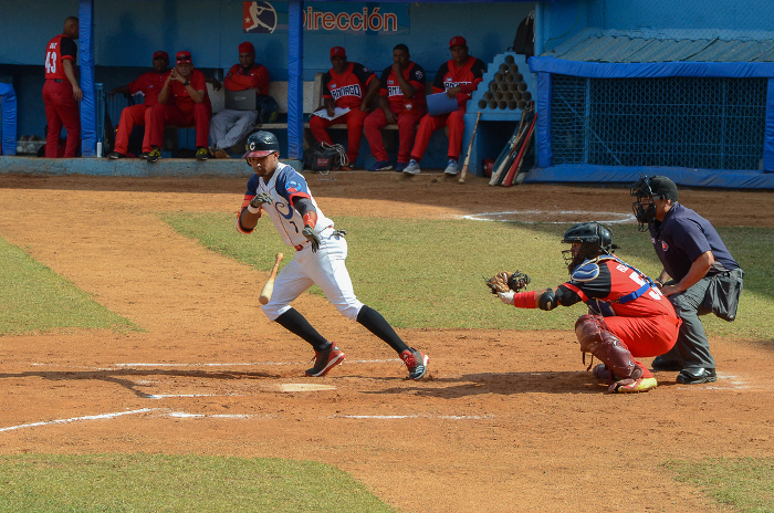 Fotos: Leandro Pérez Pérez / Adelante Toros rompen la maldición del miércoles con barrida