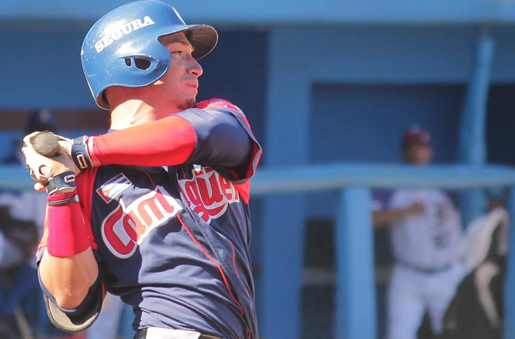 Leonel Segura encabezó el ataque de los dueños de la llanura con par de cohetes y tres remolcadas para lo goma.Foto: Boris Luis Cabrera/5septiembre.cu