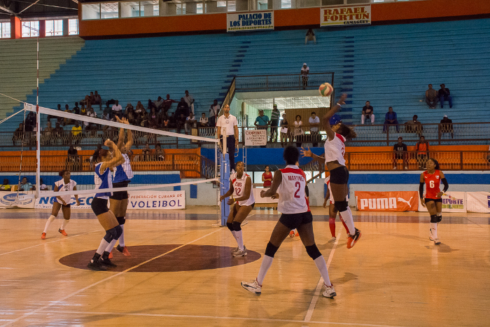 Foto: Leandro Pérez Pérez/Adelante/Archivo Campeonato Nacional de Voleibol (f): Favoritas cumplen en el debut
