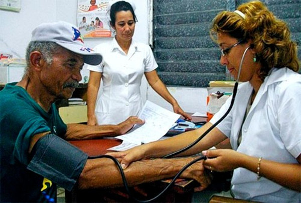 Foto: Tomada de tiempo21.cu Presidente cubano resalta logros del Programa del Médico y la Enfermera de la Familia