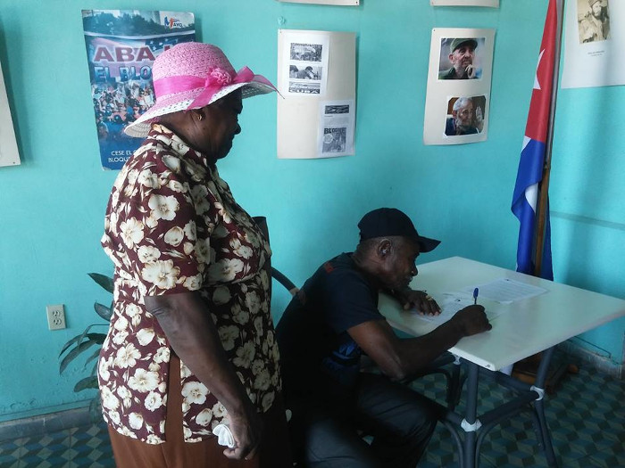 Foto: Orlando Seguí Aguilar/Colaborador Instituciones camagüeyanas reclaman Manos fuera de Venezuela (+Post)