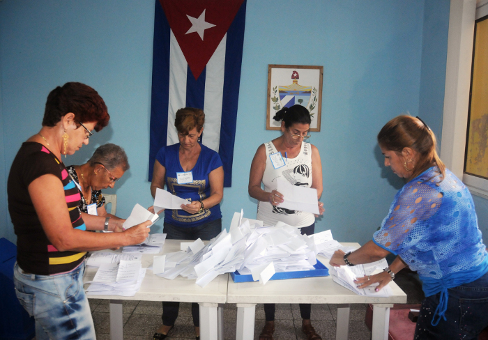Comisión Electoral Nacional divulgará los resultados preliminares del referendo constitucional