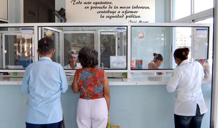 Foto: Tomada de granma.cu Restablecido el servicio de giros internacionales