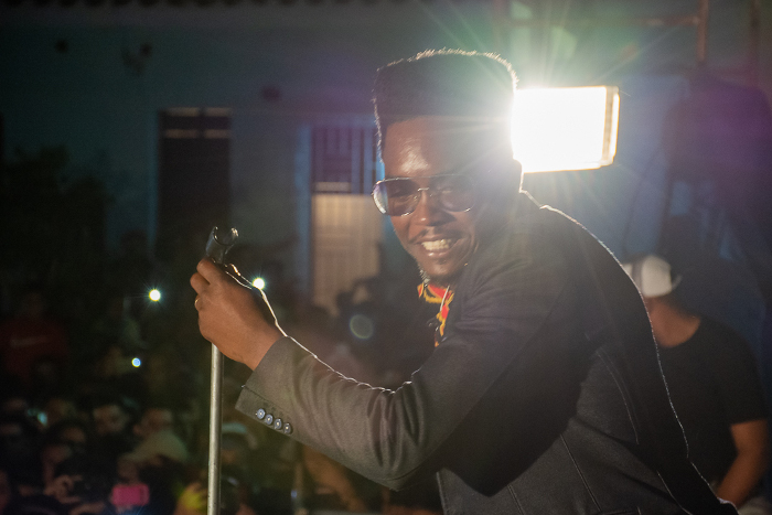 Fotos: Leandro Pérez Pérez/ Adelante La ciudad se hizo pequeña para Cimafunk