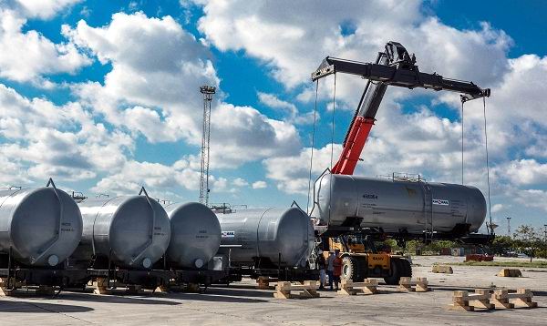 Foto: Tomada de radiorebelde.cu Adquieren equipos ferroviarios para la construcción
