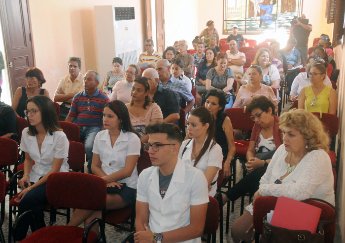 Concluye evento para pensar nuestra historia