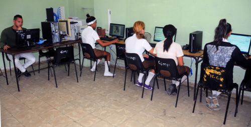 Tecnología al servicio de la educación en municipio camagüeyano