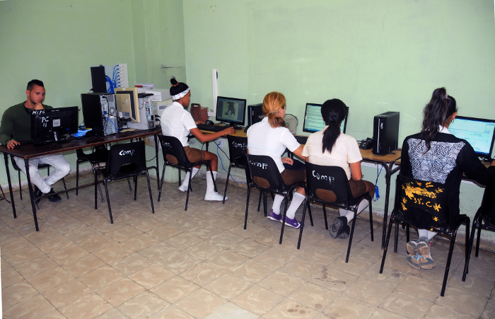 Tecnología al servicio de la educación en municipio camagüeyano