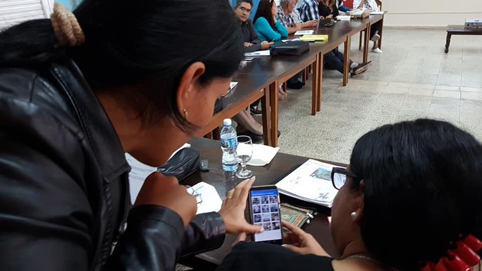 Foto: Miozotis Fabelo Pinares/radiorebelde.cu Revisa Mercedes López Acea portal del ciudadano