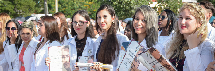 Nueva inyección de graduados universitarios