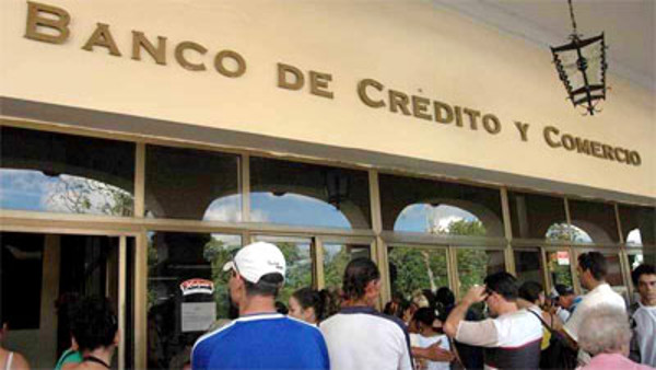 Foto: Archivo Conmutador de señales en el servicio bancario