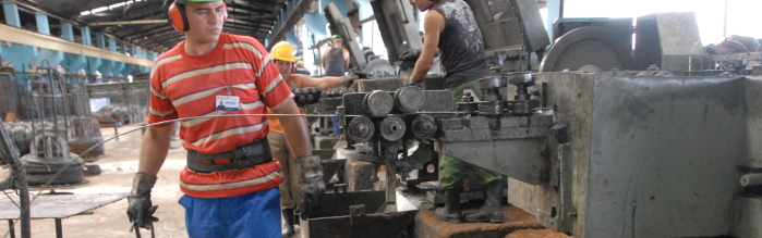 Empresas de derivados del acero reactivan producciones /camaguey