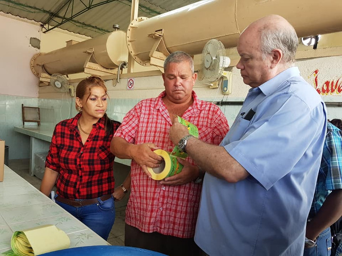 Foto: María Castañeda Varona/ Radio Cubitas Destaca Rodrigo Malmierca potencial exportador de empresa camagüeyana