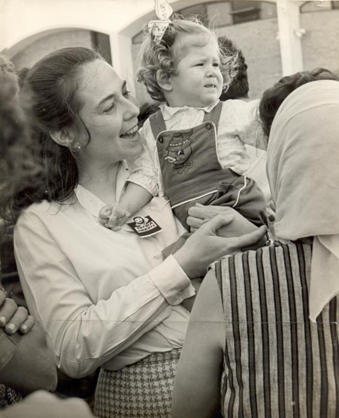 Vilma Espín en inauguración de Círculos Infantiles.