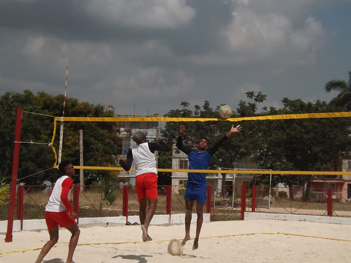 Foto: Del autor Camagüeyanas de voley playero a juegos escolares