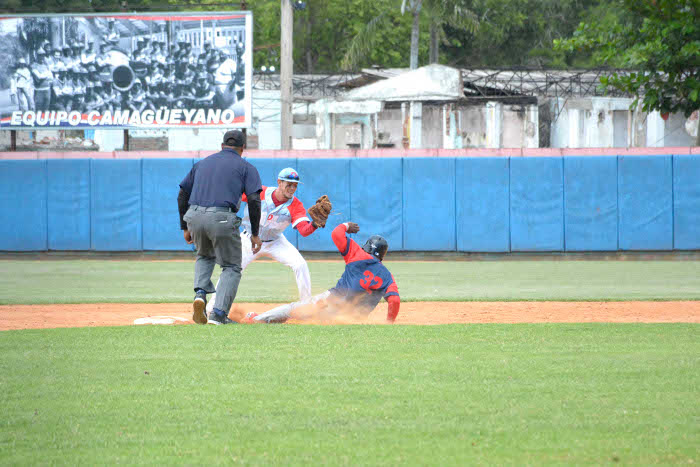 Foto: Alejandro Rodríguez Leiva/ Adelante Camagüey le hizo el feo a Ciego de Ávila