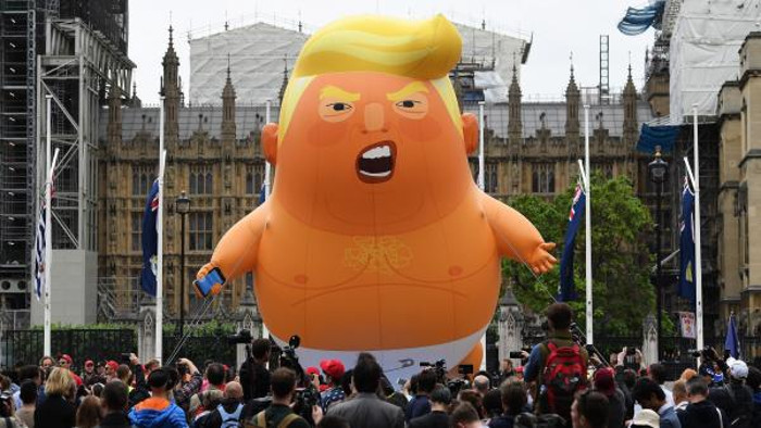 El gigante 'Baby Trump' sobrevoló Londres en protesta contra la visita oficial del presidente de Estados Unidos al Reino Unido. Foto: Andy Rain/EFE El egocentrismo empedernido y perverso de Trump