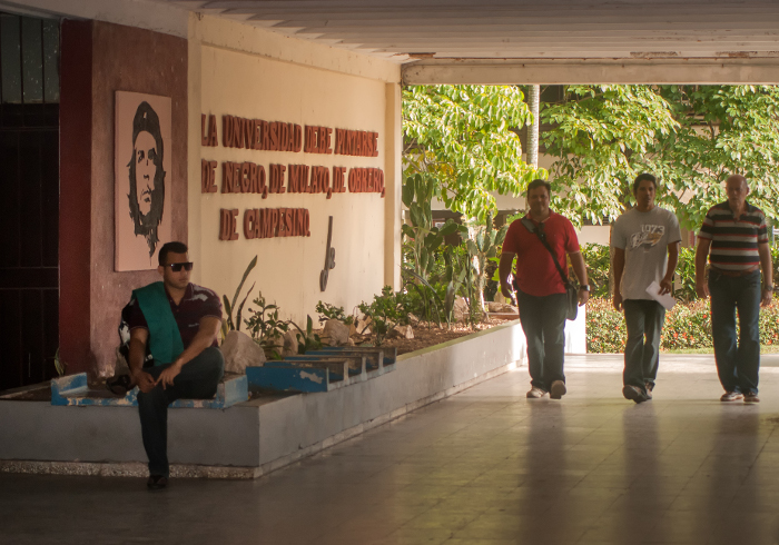 Foto: Archivo Plazas en curso por encuentro y educación a distancia en Universidad de Camagüey