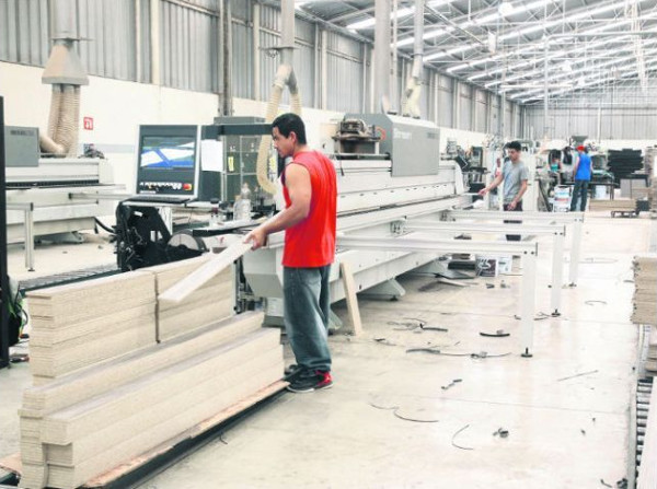 Experiencia mexicana de costos en evento de mujeres economistas. Foto: Tomada de informador.mx Experiencia mexicana de costos en evento de mujeres economistas