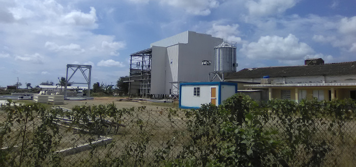 Foto: Tomada de radioesmeraldadecuba.wordpress.com Remodelan molino arrocero en Esmeralda