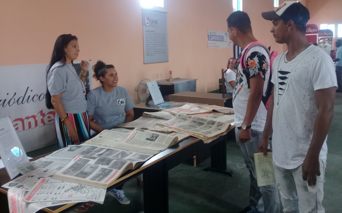 Fotos: Zoila Pérez Navarro/Adelante Periódico Adelante en Feria del Libro camagüeyana