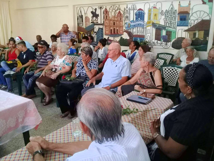 Foto: Del autor Fundadores de la Anec intercambian con jóvenes economistas