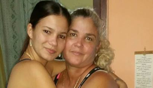 Abrazos y comida de mamá