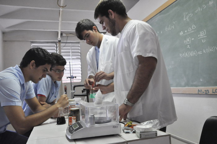 Foto: Otilio Rivero Delgado/ Adelante/ Archivo Perfeccionamiento de la educación cubana se extiende a preuniversitarios