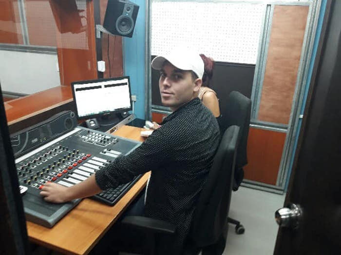 Fotos: Yamilé Fernández/Facebook Radio Sibanicú: emisora número cien de la Radio Cubana/camaguey